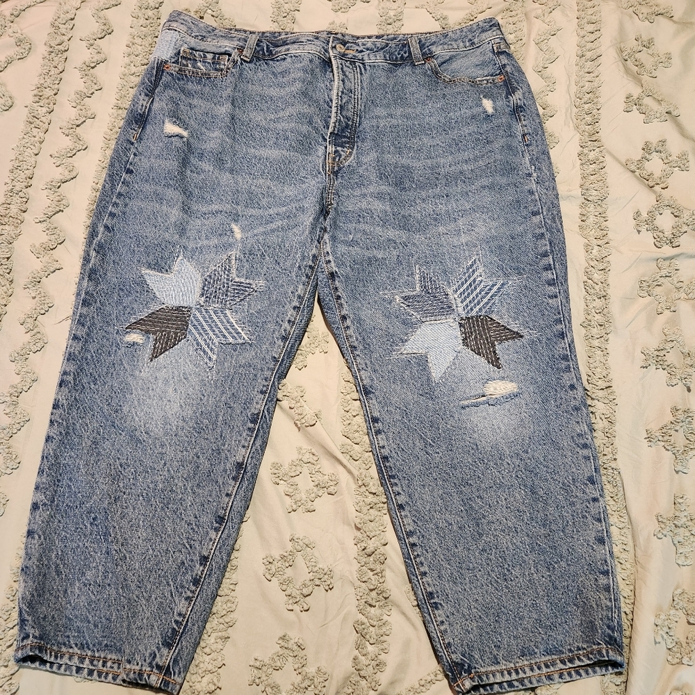 Old Navy Women's Distressed Star Patch Jeans sz 22 OG Staight